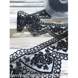 LACE EDGING WITH  ROSES - BLACK