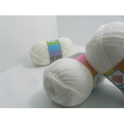 Baby yarn - 50 grs - 602 off white