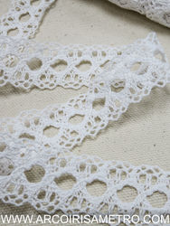 Lace edging - White