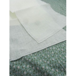 20 CM  X 2.5 MT STRIP OF HEMSTITCHED LINEN 