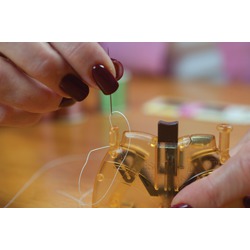 ESCORT II  NEEDLE THREADER