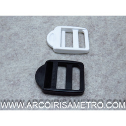 PLASTIC BUCKLE - 30mm