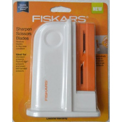 FISKARS SCISSORS SHARPENER 8620