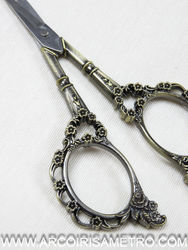 Nadel Sewing Scissors - dusty gold