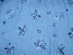 Denim - Embroidered flowers