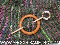 Pregadeira de madeira 