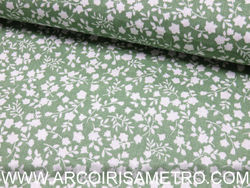 GOTAS - Flowers on green