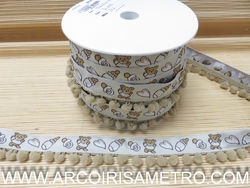 FITA URSINHOS COM POMPONS