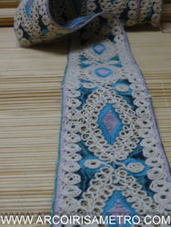 FITA BOHO - LOSANGOS BORDADOS A CRU