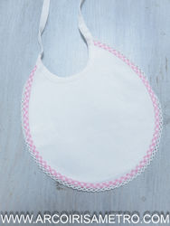 Cross-stitch embroidery bib - ROUND WITH CHECK
