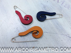 SHAWL / SCARF PIN - SWIRL 