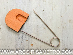 SHAWL / SCARF PIN -BEIGE