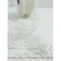 RENDA BORDADA - MAL-ME-QUERES - BRANCO SUJO