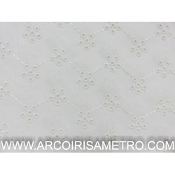 BORDADO INGLÊS - FLOR 