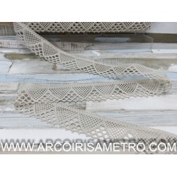 RENDA SWEIGART LEQUES - CREME