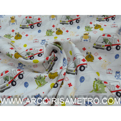 TECIDO MONSTRINHOS COM ABMULANCIAS