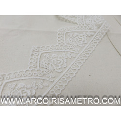 RENDA TULE DE BICOS COM ROSAS - BRANCO