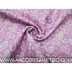 TECIDO INDIGO - CORAÇÕES FUNDO LILÁS