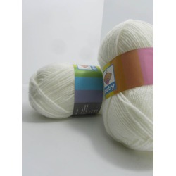 Baby yarn - 50 grs - 602 off white