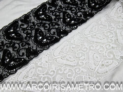 Renda entremeio com borboletas