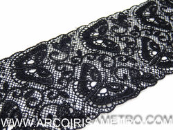 Renda entremeio com borboletas