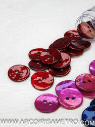 Mother of pearl buttons - round