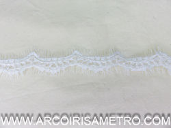 Renda de entremeio com franja - branco