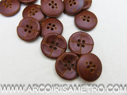PLEATHER BUTTON - 36MM LIGHT BROWN