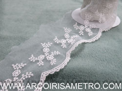 Embroidered tulle lace - pearl white