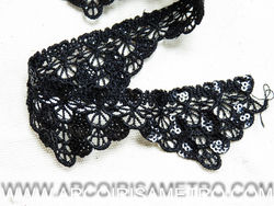 Renda guipur com lantejoulas - bicos