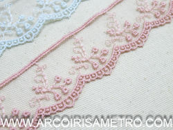 Renda de tule bordada