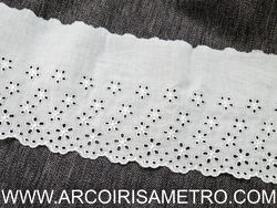 Embroidered lace - Flowers