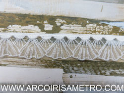 RENDA TULE BORDADO COM CONCHAS 