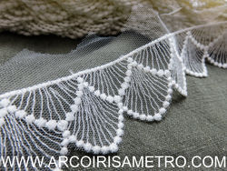 Embroidere tule - scales - white