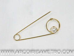 DECORATIVE SAFETY-PIN / BROOCH WITH PEARL