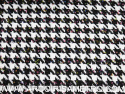 Pied-coq com fios coloridos