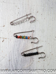 Knitting pin with beads