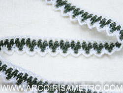 Renda de bicos - verde seco