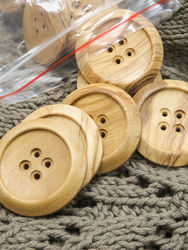 40mm wooden button