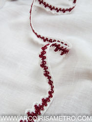 Renda bicos - bordô