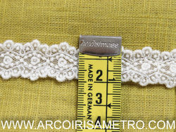 Renda de tule - cru