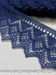 Renda de bicos com losangos - azul escuro
