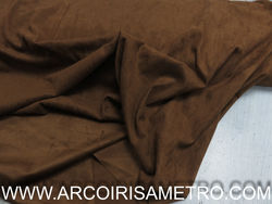 Pele de pêssego - Castanho médio