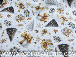 PANAMA - FUNDO BRANCO COM LAÇOS DOURADOS COM 2,80 MT