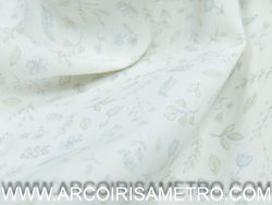 TECIDO FOLHINHAS CLARINHAS