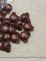 Botão urso castanho