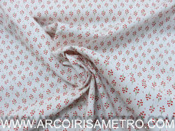 Tecido estampa florinhas vermelhas